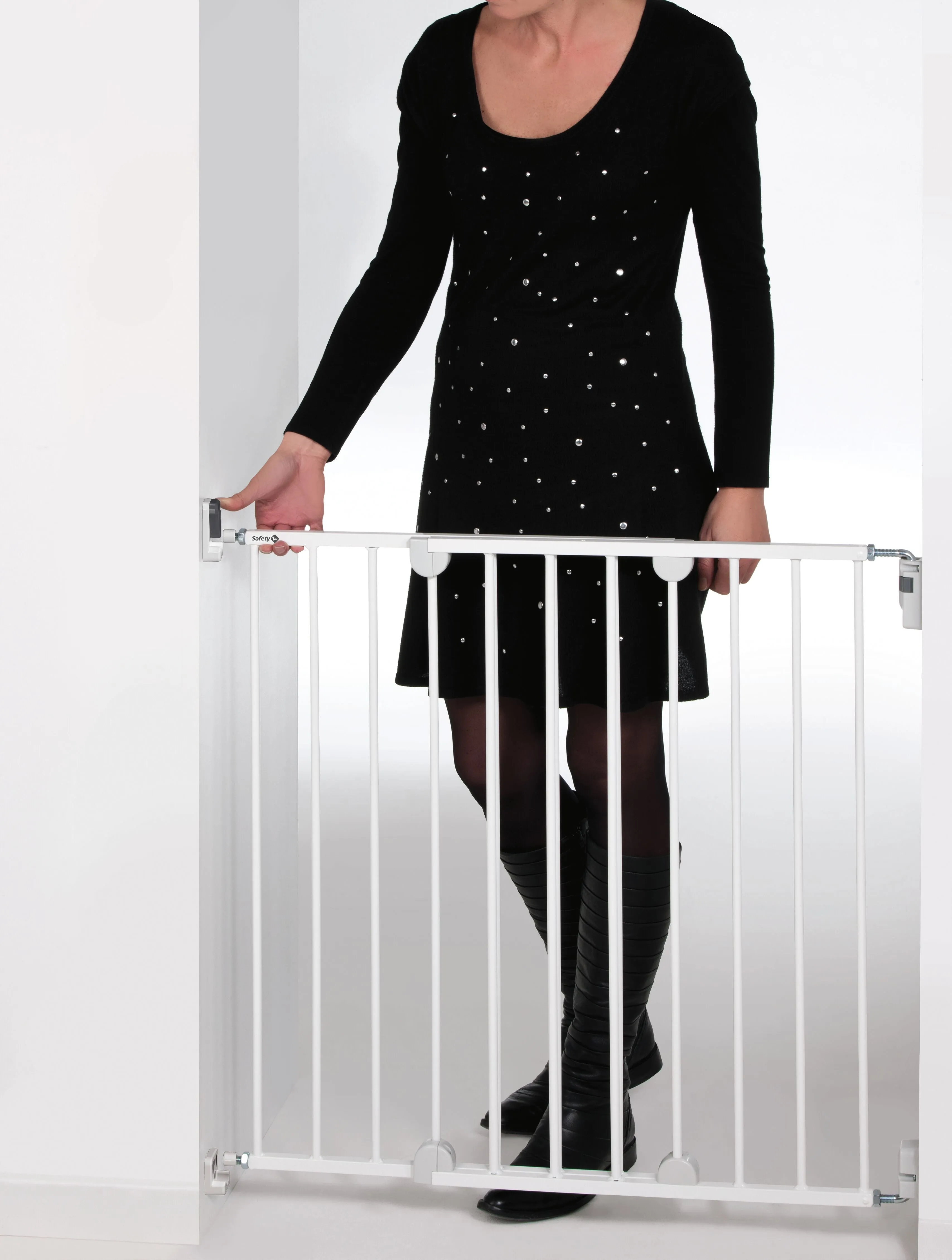 Safety 1st Gates Wall Fix Extending Metal Gate White